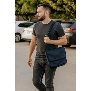 DKNY Black Nylon Messenger Bag Laptop Travel Adjustable Strap Durable Light